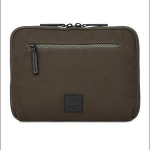 knomo LONDON Fulham Knomad Tech Organizer 10.5"